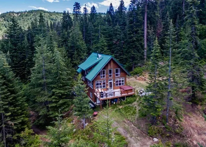 Hot Tub Cool Views: Roaring Creek Cabin
