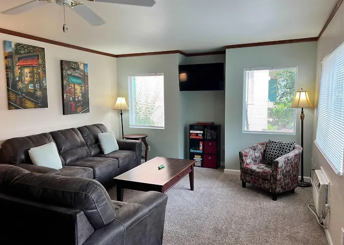 3 Bed 2 Bath Apartment In Leavenworth
